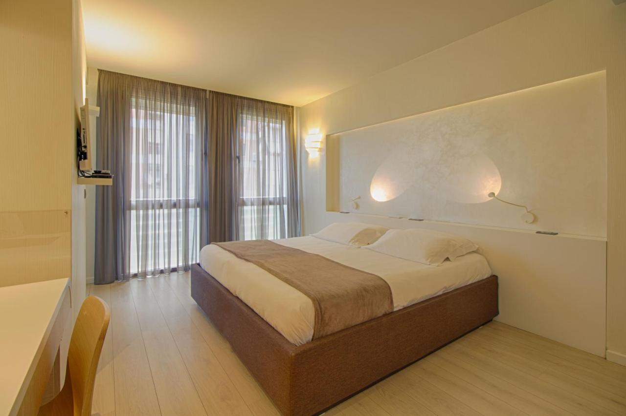 The Rooms Serviced Apartments Tirana Kültér fotó