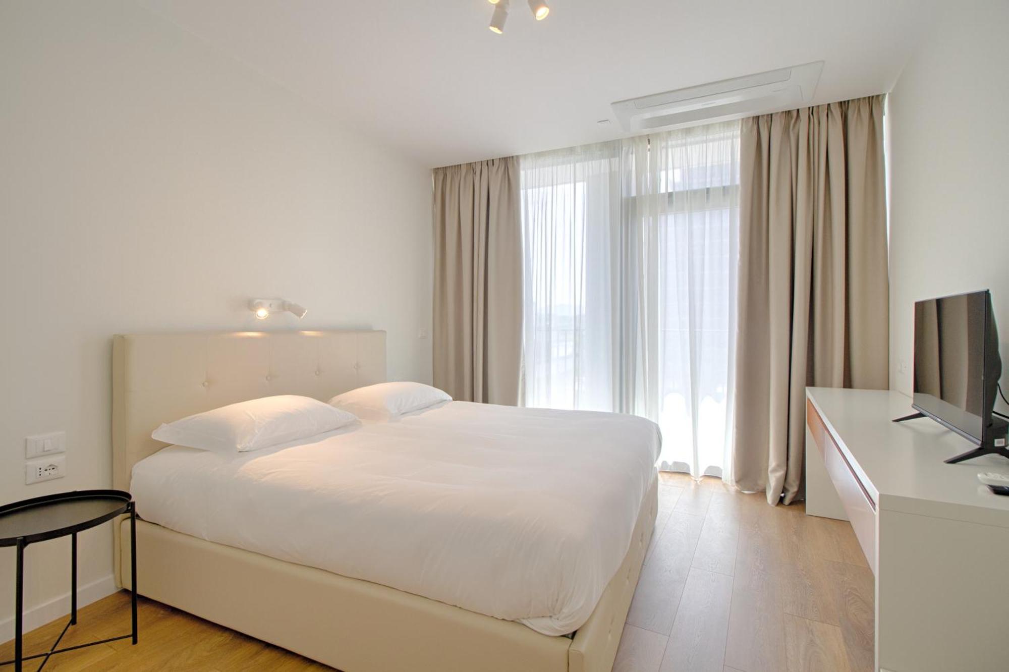 The Rooms Serviced Apartments Tirana Kültér fotó